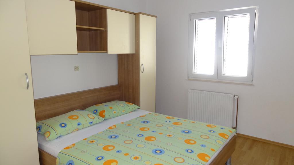 Apartments Braco Seget Vranjica Exterior photo
