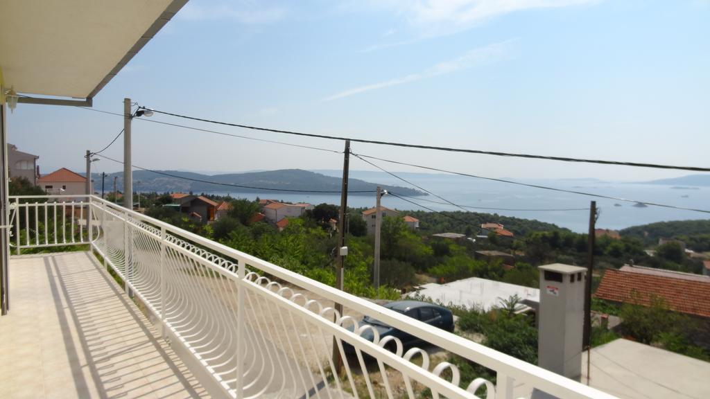Apartments Braco Seget Vranjica Exterior photo